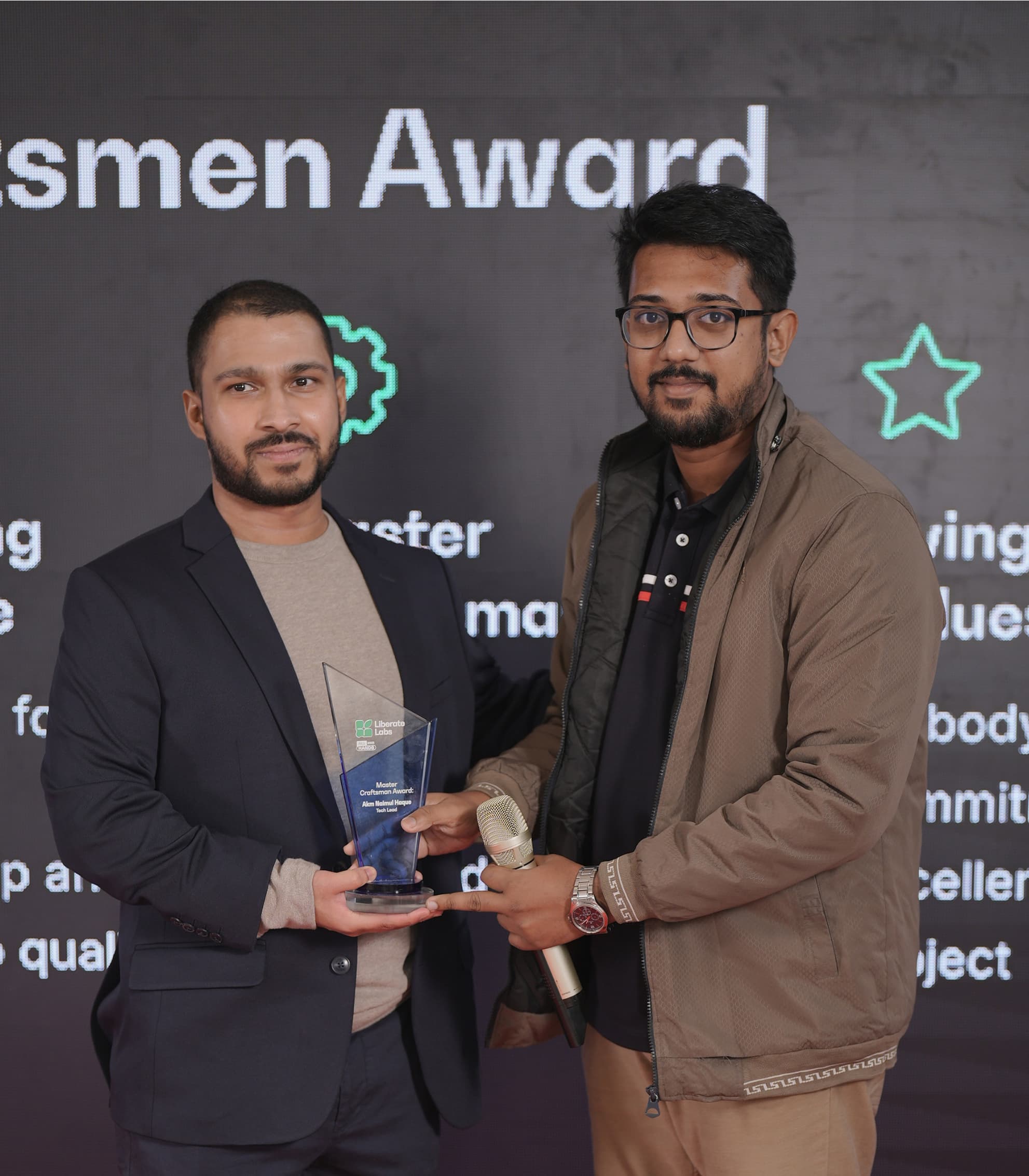 Receiving the Liberate Lab's Craftsman Award 2024 from the CEO. 🎖️